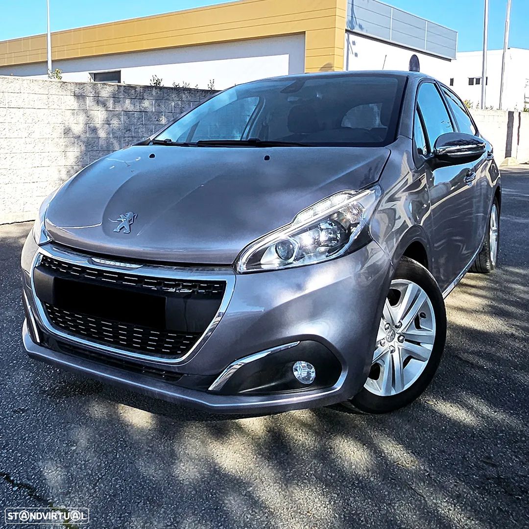 Peugeot 208 1.2 PureTech Signature - 1