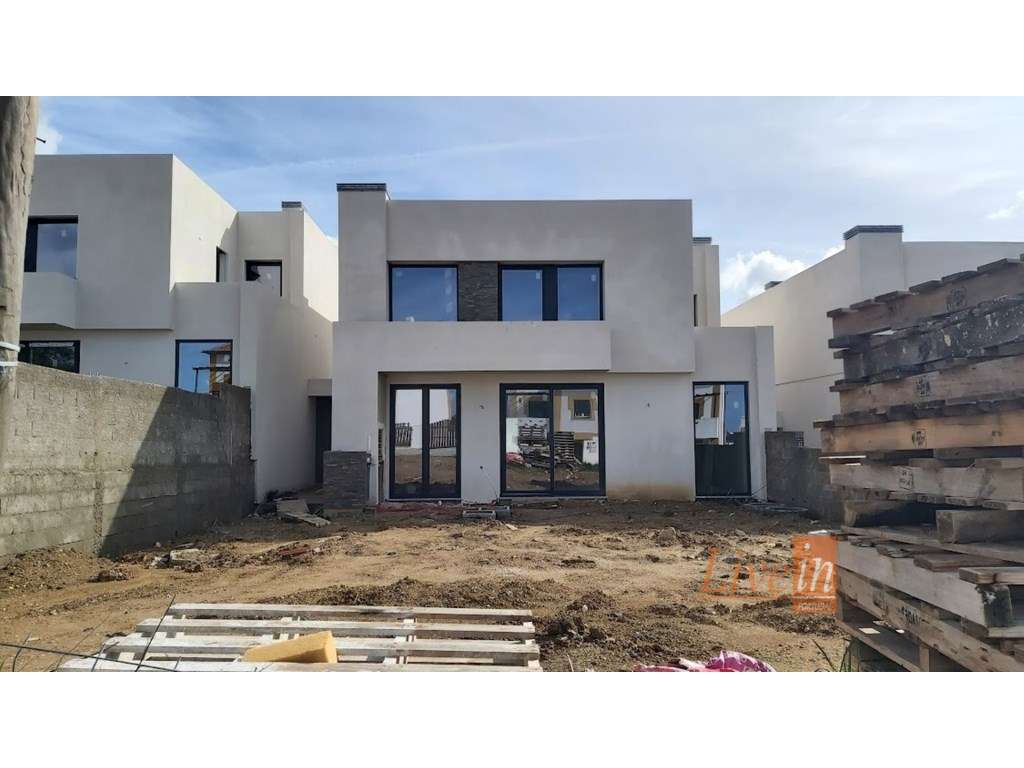 Moradia T4 Nova com Jardim em Condomínio Privado em Mafra - Grande imagem: 2/38