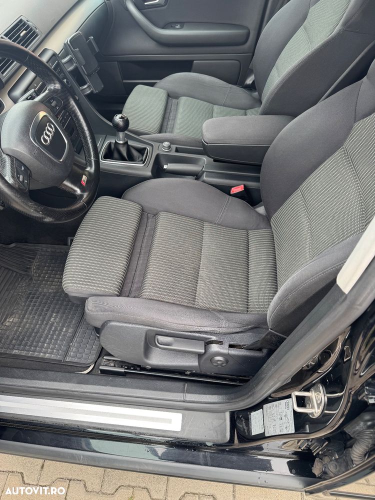 Audi A4 Avant 2.0 TDI - 7