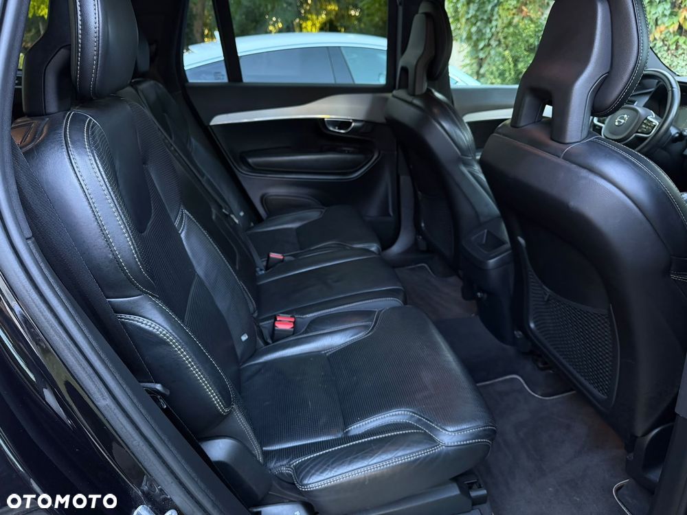 Volvo XC 90 D5 AWD R-Design 7os - 23