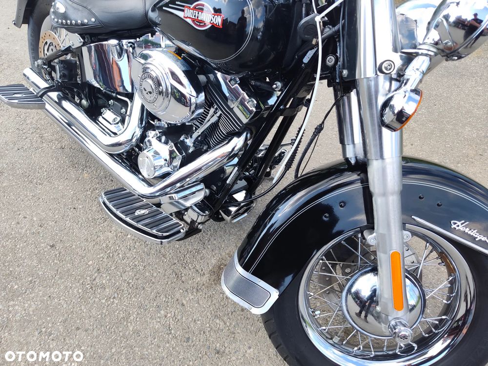 Harley-Davidson Softail Heritage Classic - 26