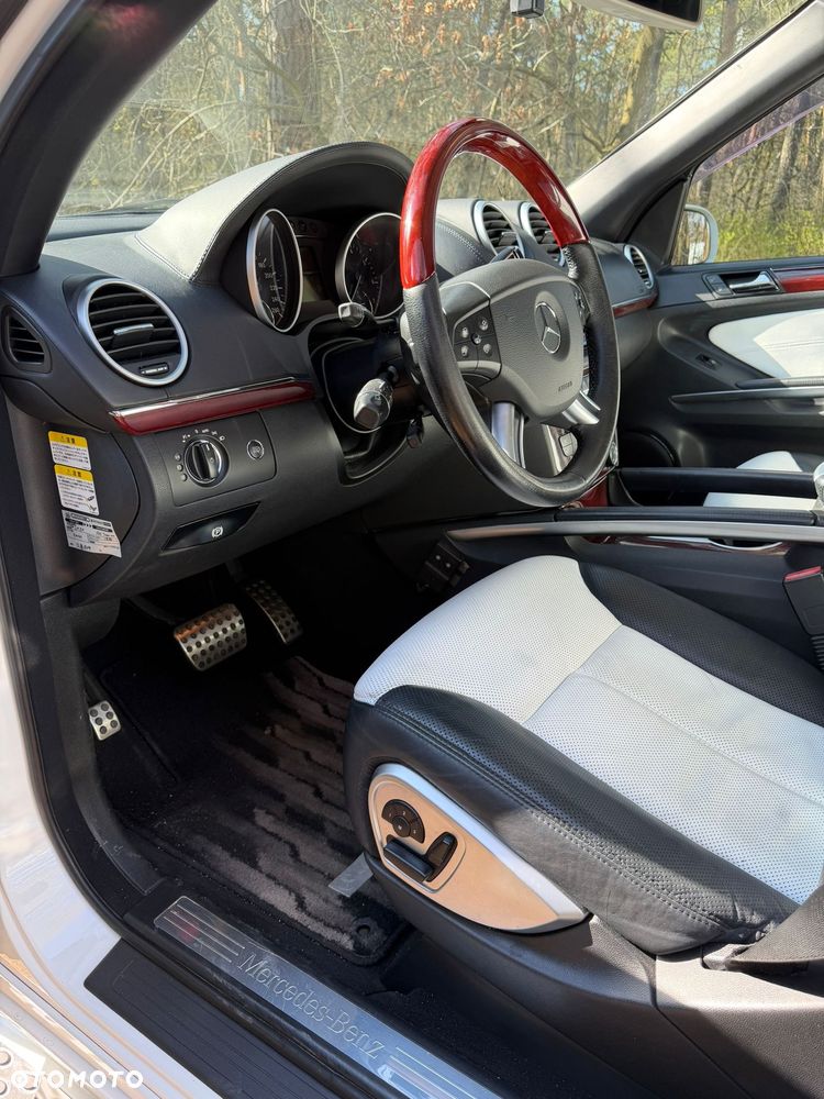 Mercedes-Benz GL 500 - 9