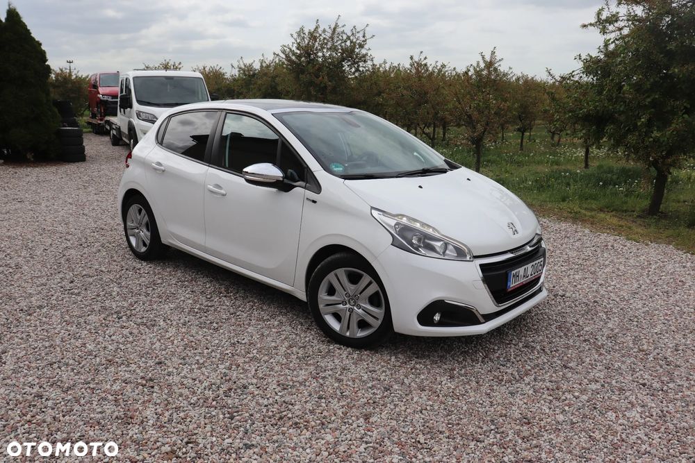 Peugeot 208 82 VTI Allure - 17