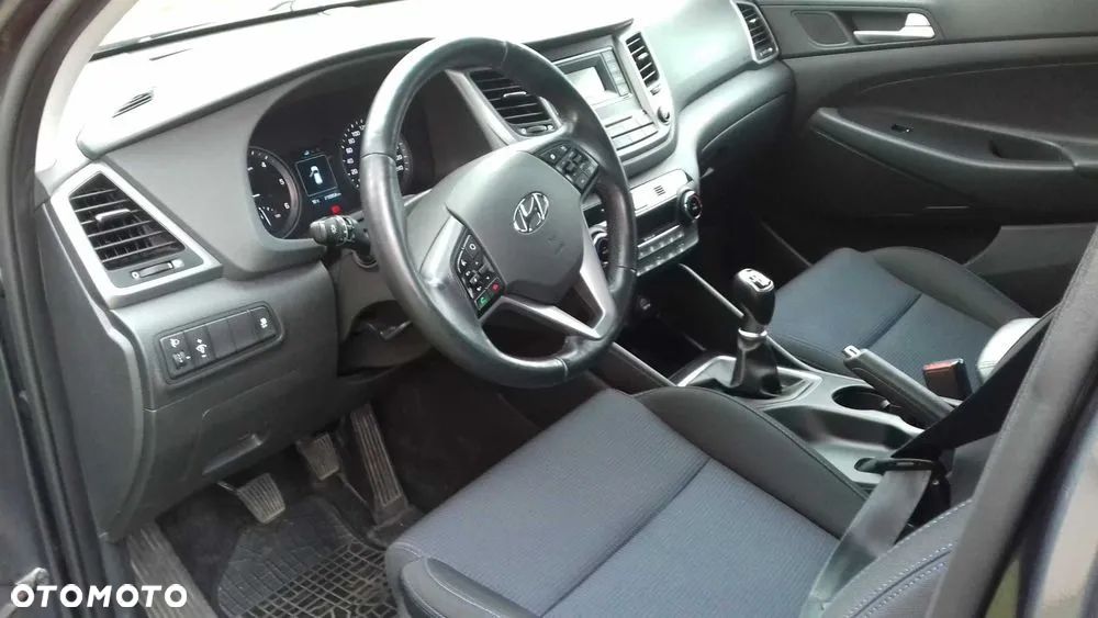 Hyundai Tucson 2.0 CRDI BlueDrive Style 2WD - 8