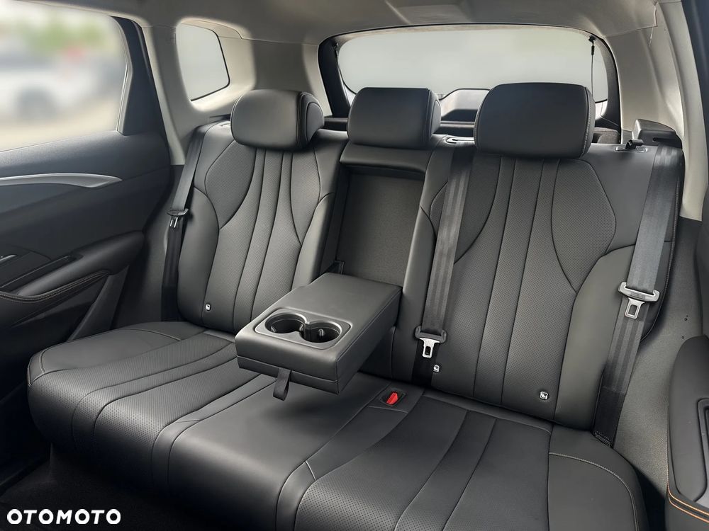 BYD Sealion 5 - 14