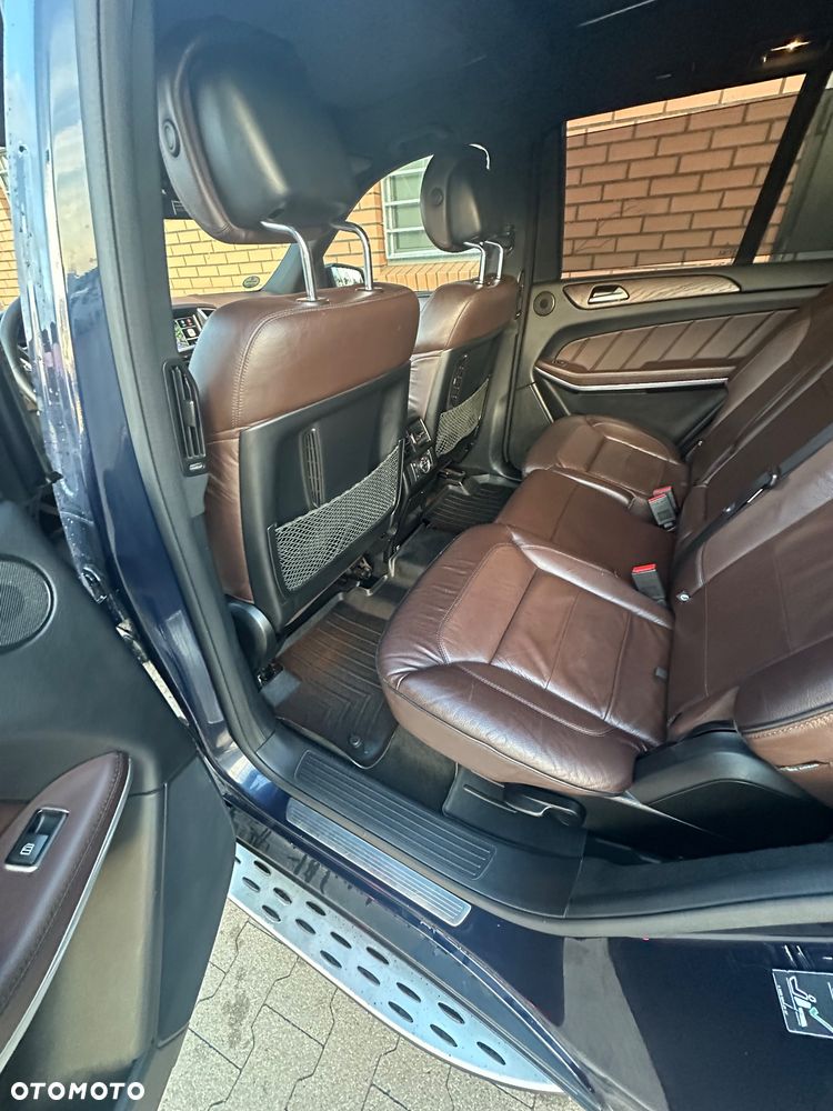 Mercedes-Benz GL 350 BlueTEC 4-Matic - 11