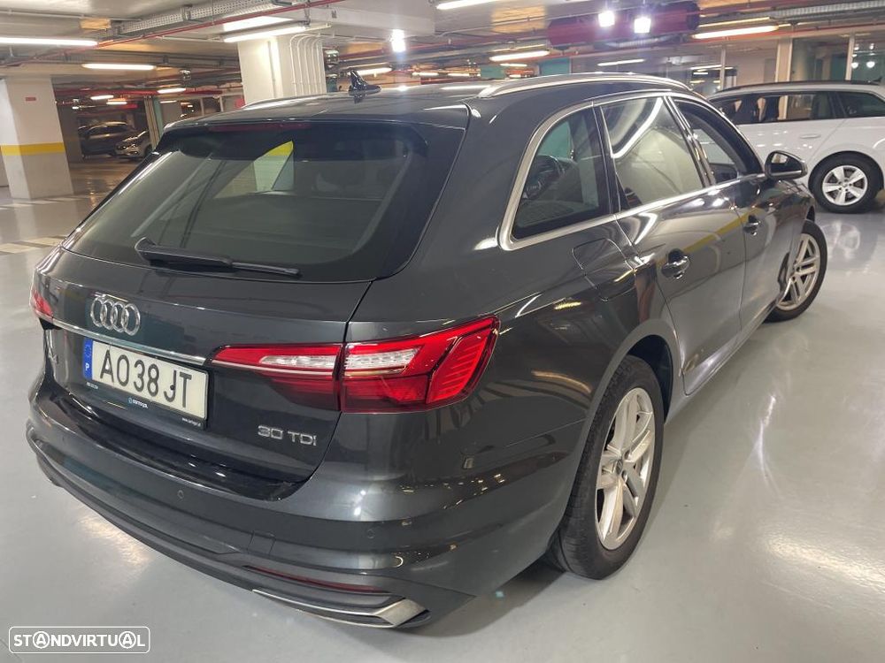 Audi A4 Avant 30 TDI S tronic - 3