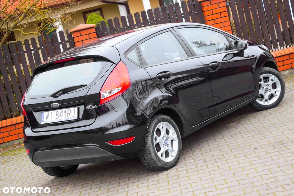 Ford Fiesta 1.4 Champions Edition - 11