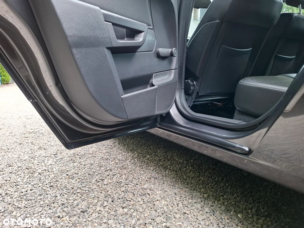 Opel Astra 1.6 Cosmo - 29