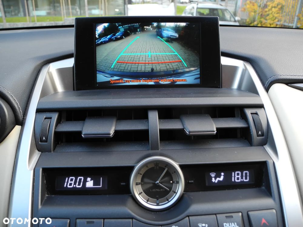 Lexus NX 300h Prestige AWD - 10