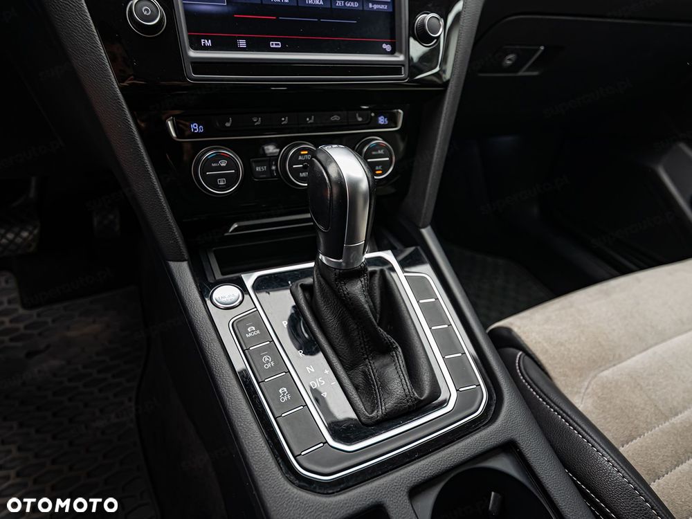 Volkswagen Passat - 20