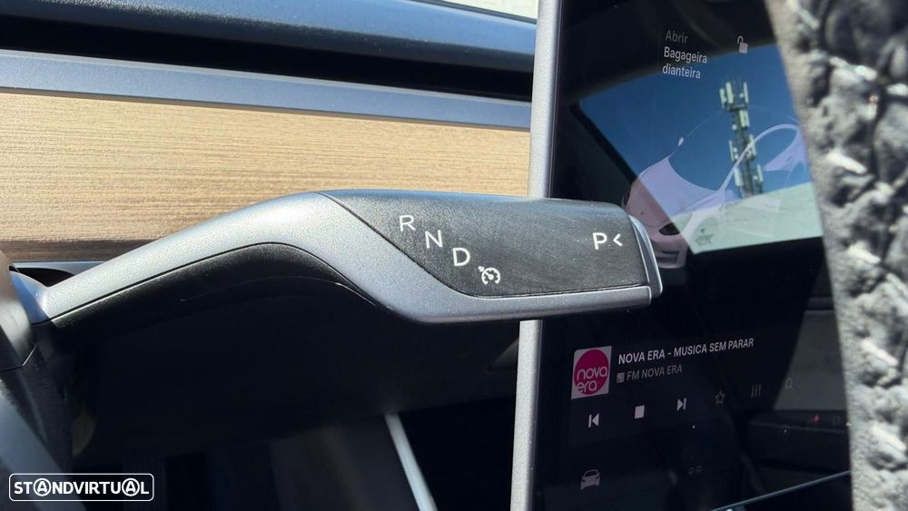 Tesla Model 3 Long-Range Dual Motor AWD - 27