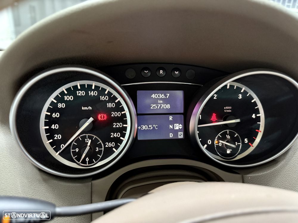 Mercedes-Benz ML 320 CDi - 15