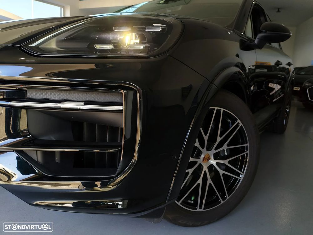 Porsche Cayenne Coupé E-Hybrid - 42