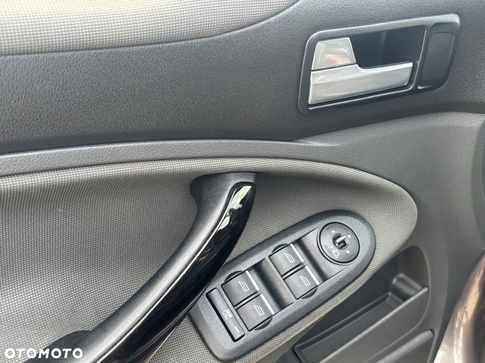 Ford Kuga 2.0 TDCi Individual - 37