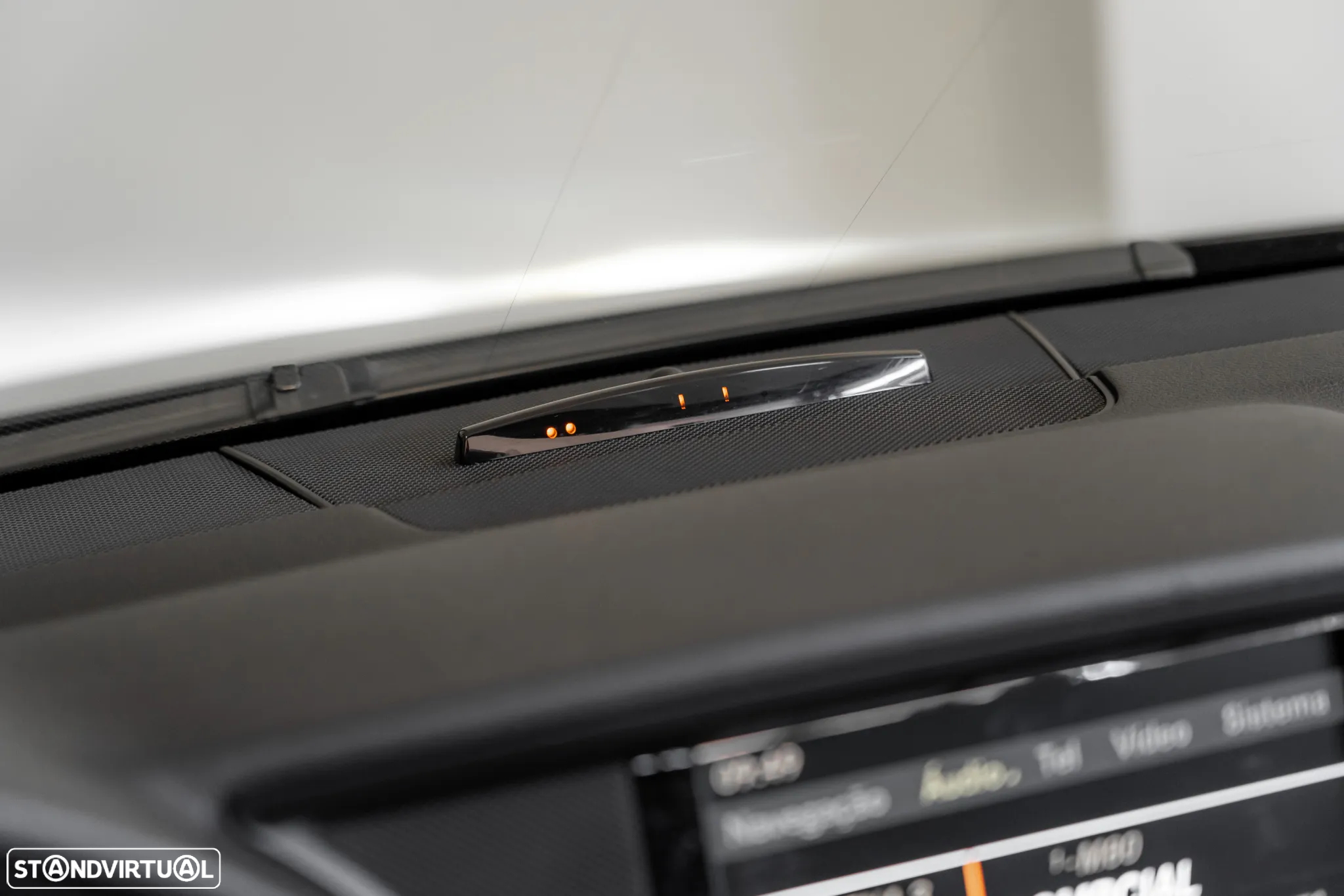 Mercedes-Benz E 250 CGi Avantgarde BlueEfficiency Auto - 26
