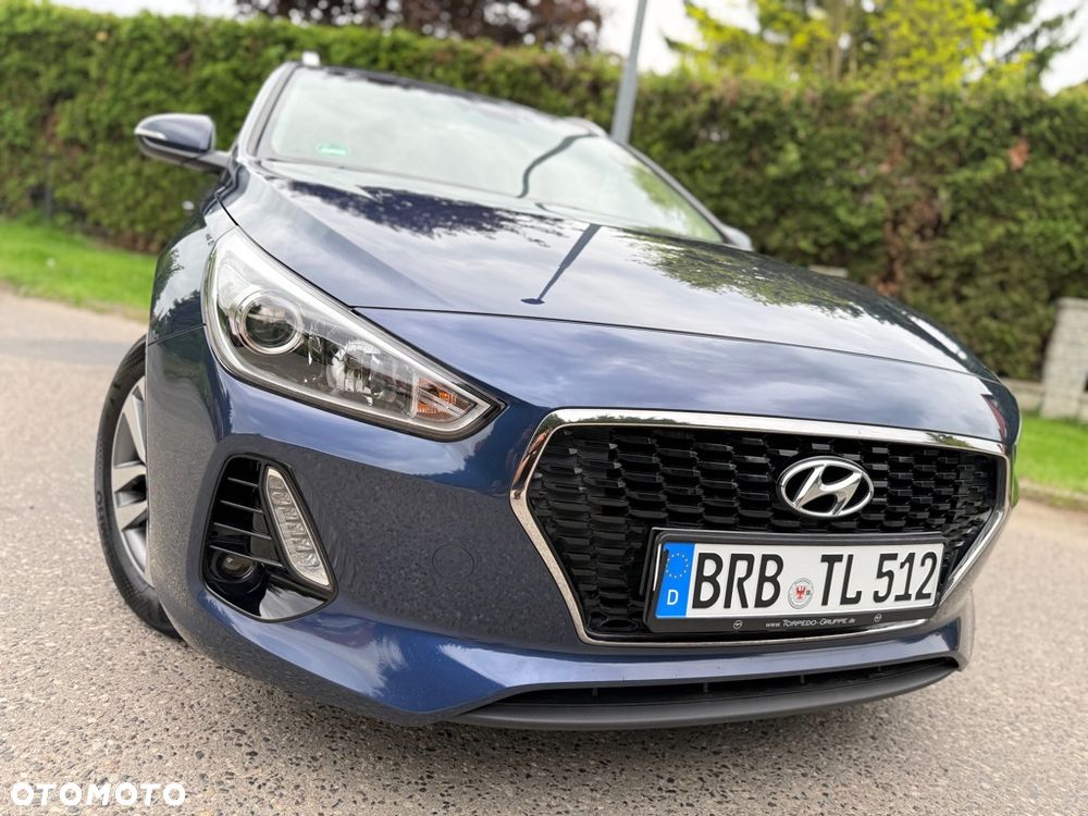 Hyundai i30 1.4 Premium - 1