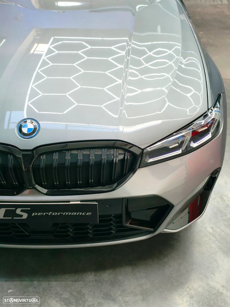 BMW 320 e Pack Desportivo M Auto - 26