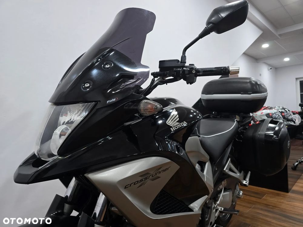 Honda VFR - 16