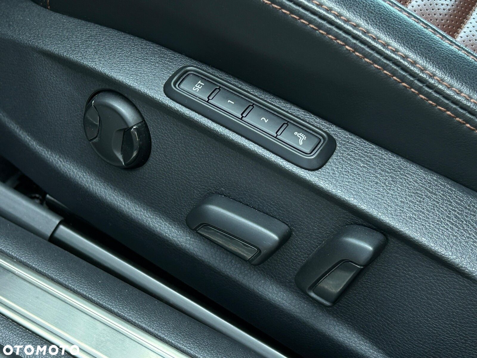 Volkswagen Passat 2.0 TSI Elegance DSG - 37