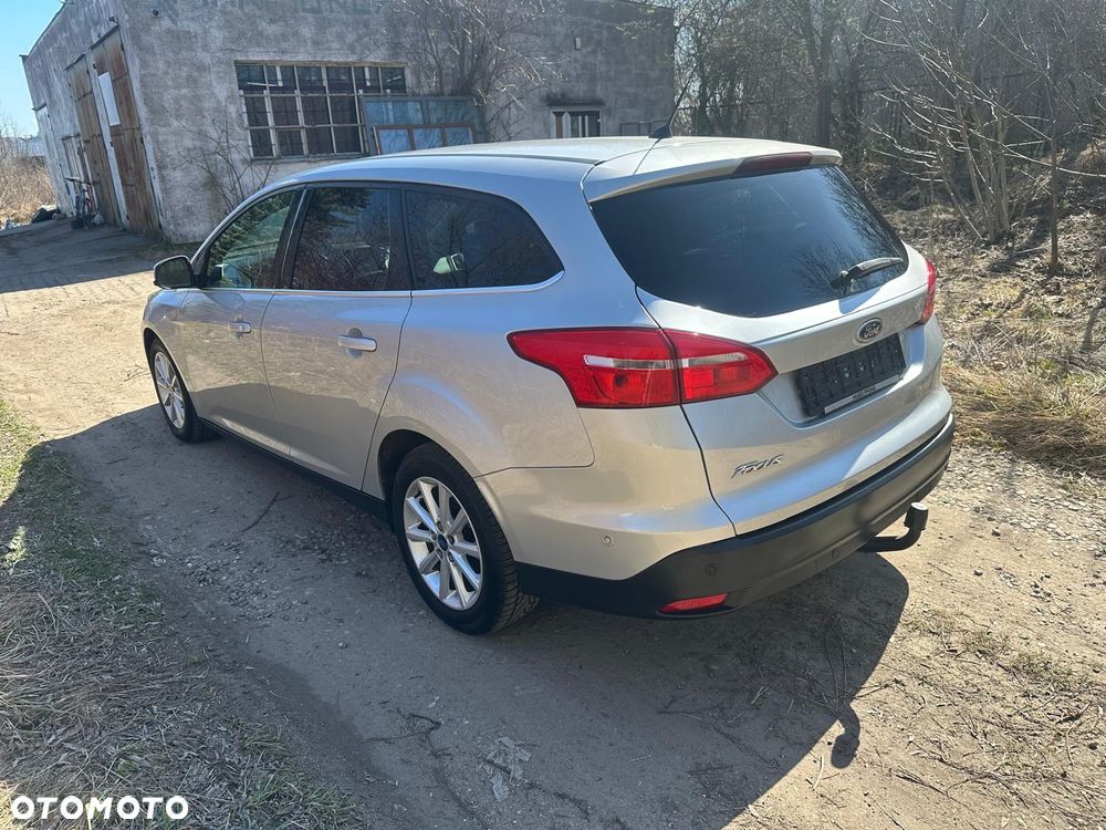 Ford Focus 1.6 TDCi DPF Start-Stopp-System Titanium - 17