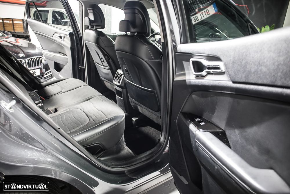 Kia Sportage 1.6 T-GDi HEV Tech - 10