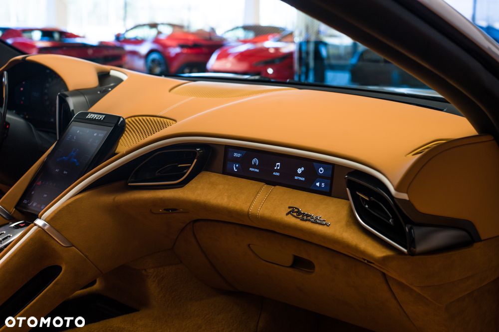 Ferrari Roma Spider - 23