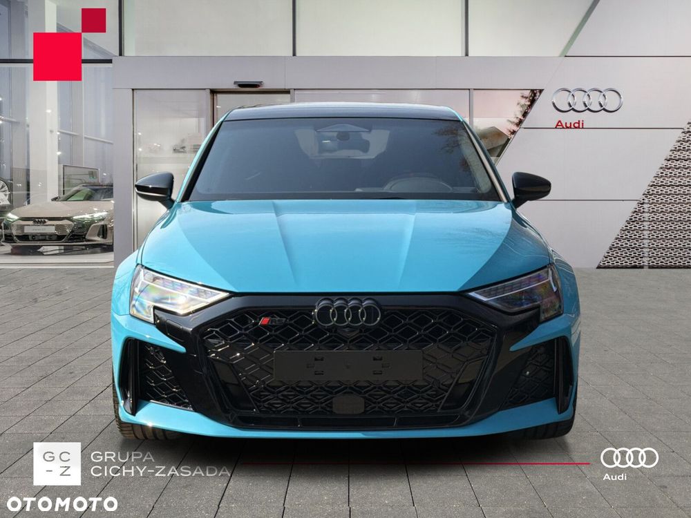 Audi RS3 Limousine - 8