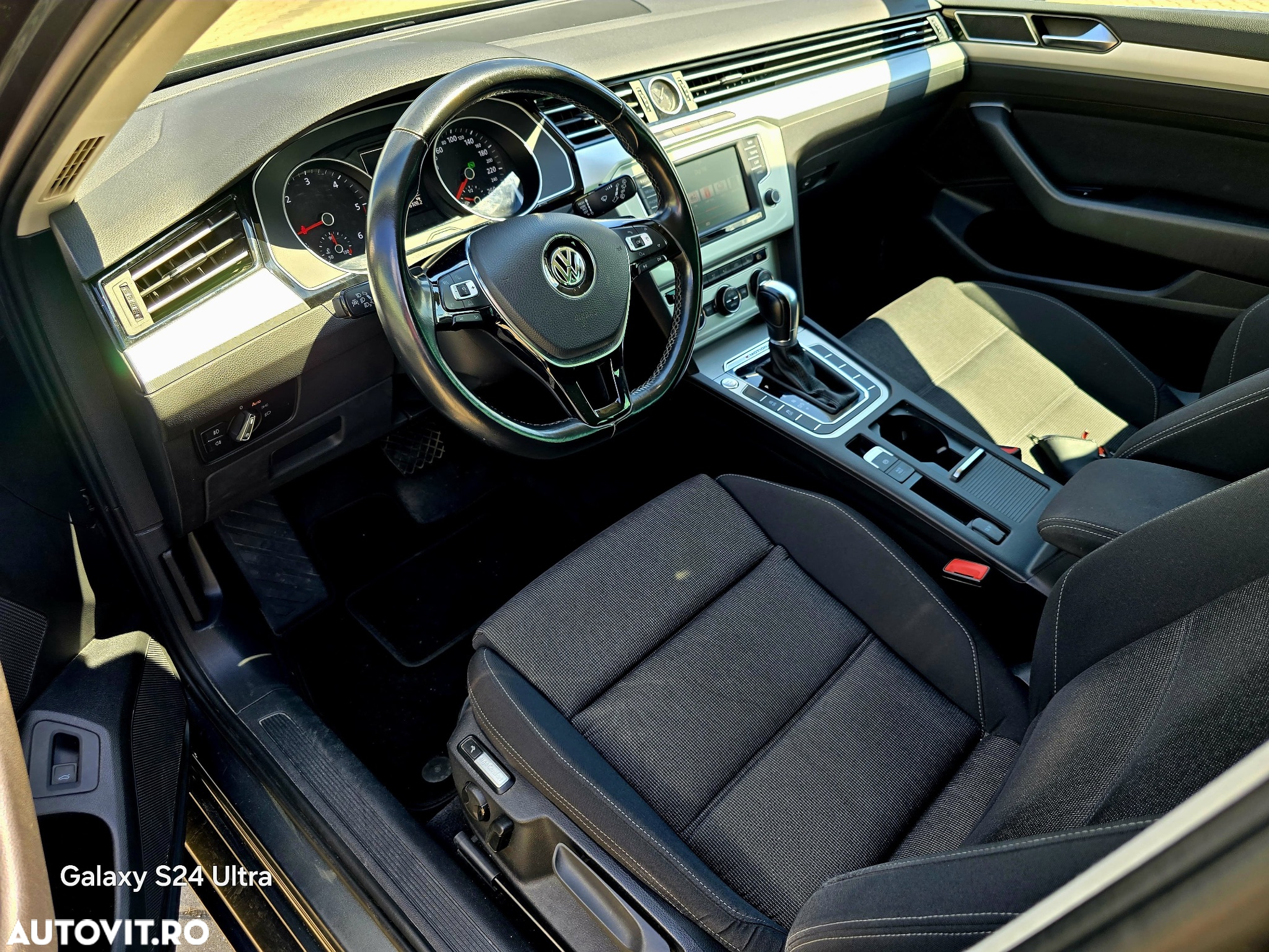 Volkswagen Passat Variant 2.0 TDI DSG 4Motion Highline - 13