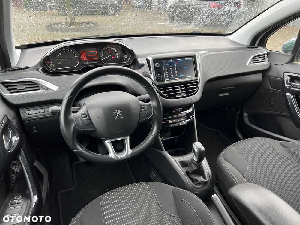 Peugeot 208 1.2 PureTech GPF Allure S&S - 10