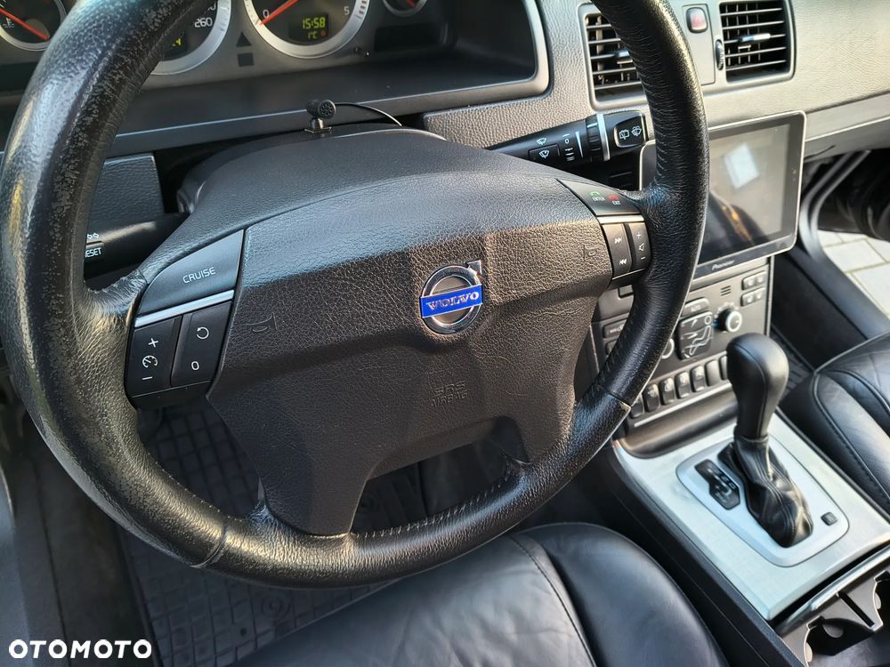 Volvo XC 90 - 9