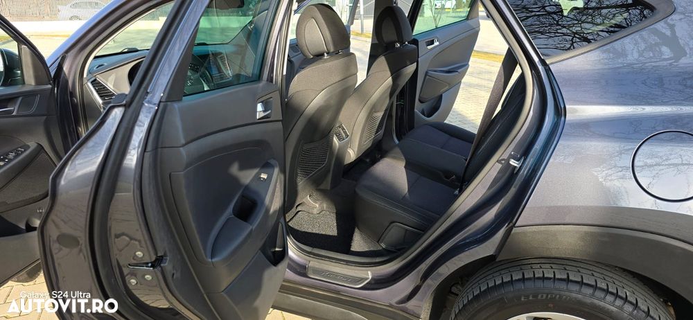 Hyundai Tucson 2.0 CRDI 4WD Advantage - 11