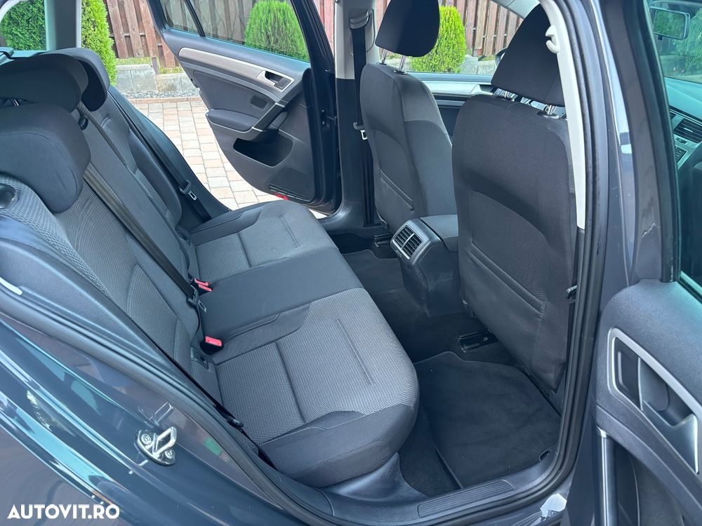 Volkswagen Golf 1.6 TDI BlueMotion Comfortline - 9