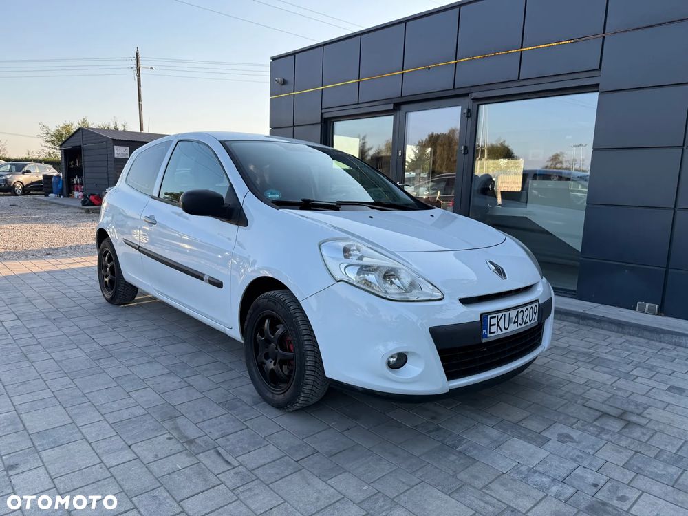 Renault Clio 1.2 16V 75 Authentique - 2