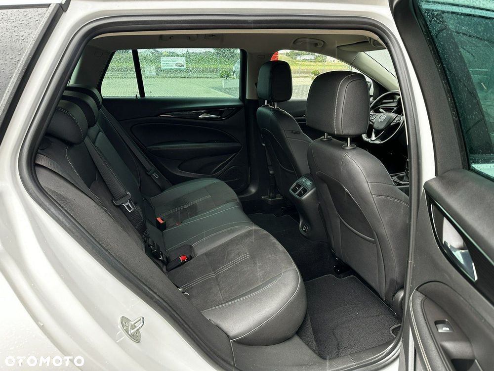 Opel Insignia Grand Sport 2.0 Diesel 4x4 Business Innovation - 16