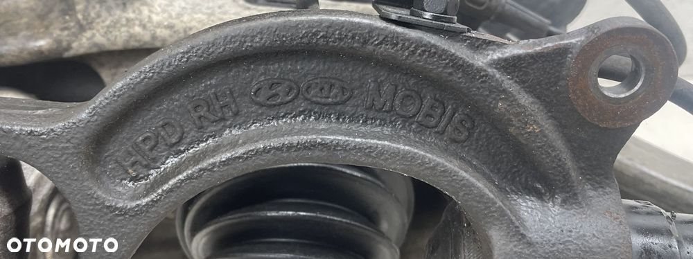 O1 HYUNDAI GENESIS G80 13 - ZWROTNICA PIASTA PRAWA PRZÓD PÓŁOŚ 51720-B1100 - 3