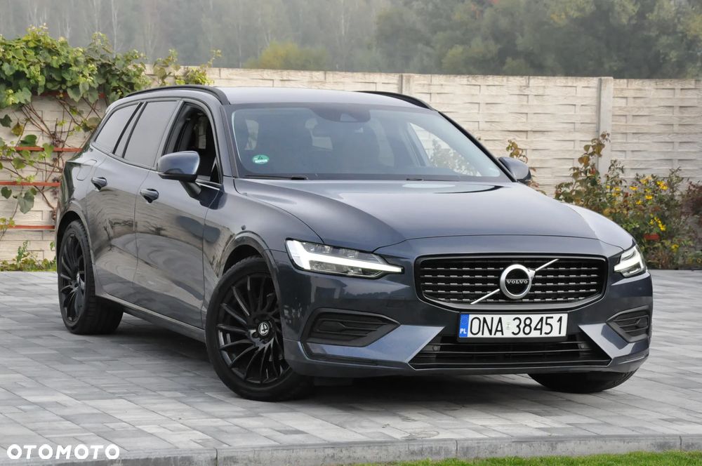 Volvo V60 D3 SCR Momentum - 1