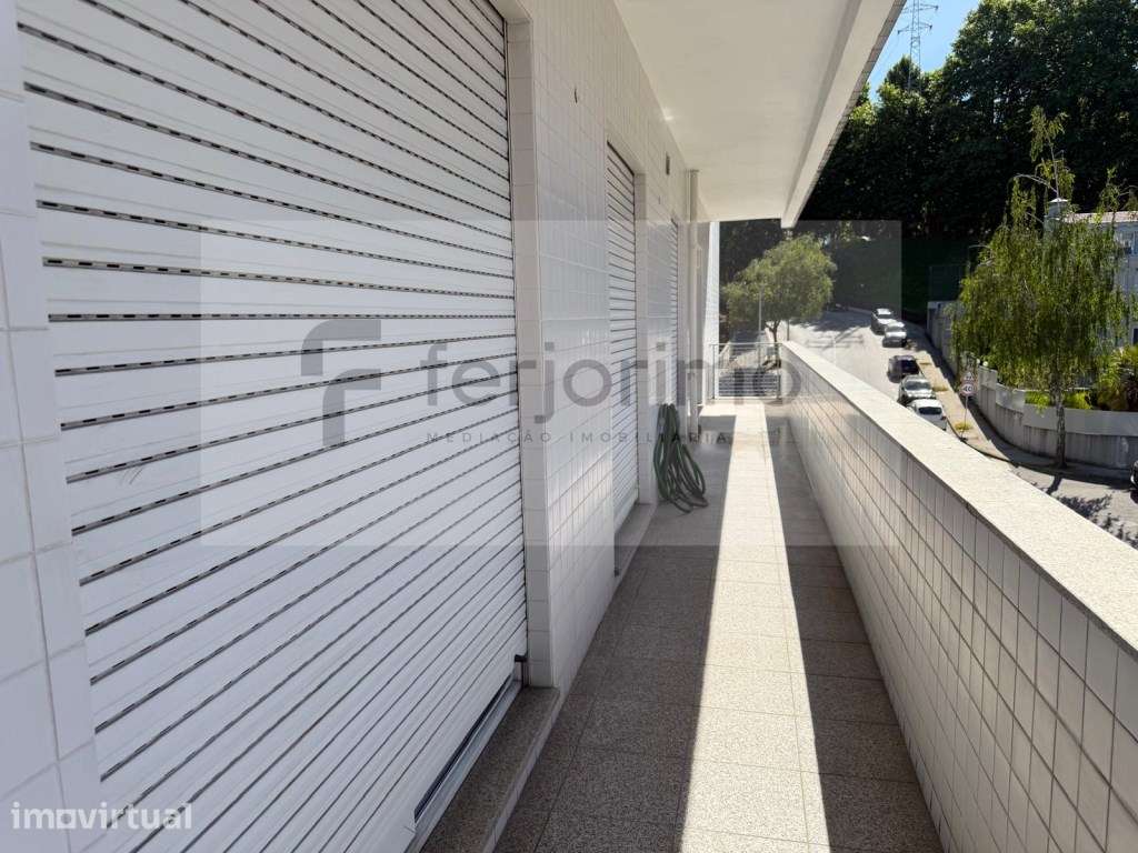 Apartamento T2 | para venda | Bem localizado | - Grande imagem: 2/10