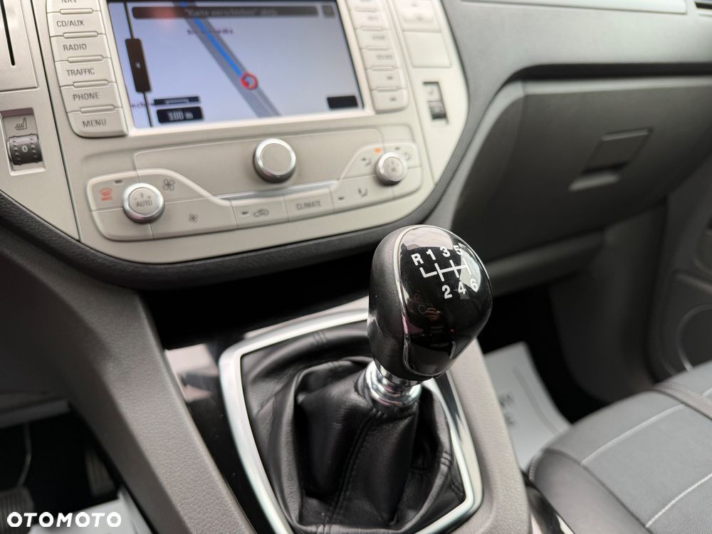 Ford Kuga 2.0 TDCi 4x4 Titanium - 29