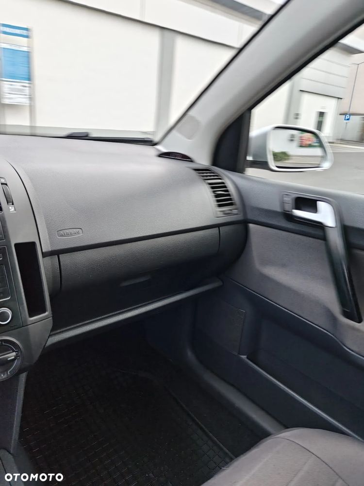 Volkswagen Polo 1.4 16V Trendline - 16