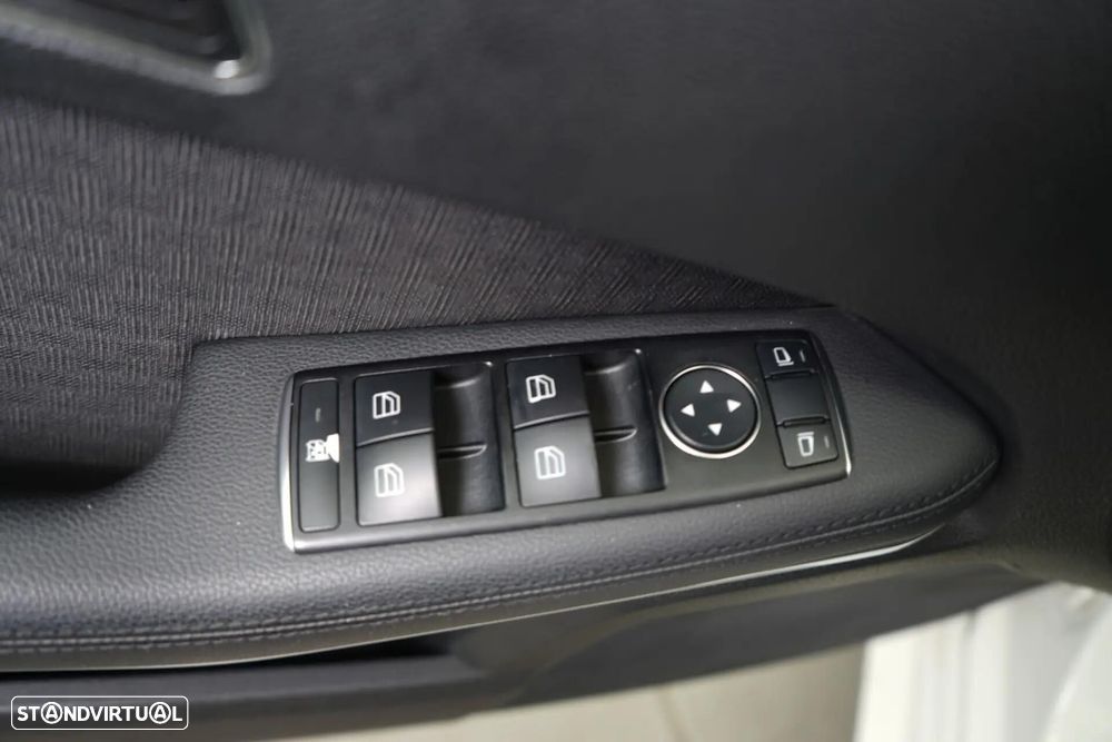 Mercedes-Benz E 250 CDi Elegance BlueEfficiency Auto. - 20