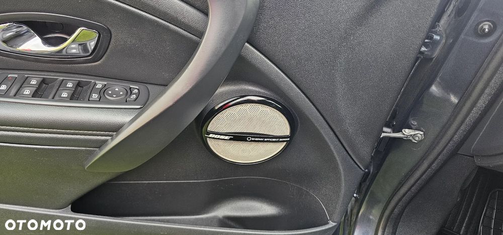 Renault Megane ENERGY TCe 130 EDC BOSE EDITION - 9