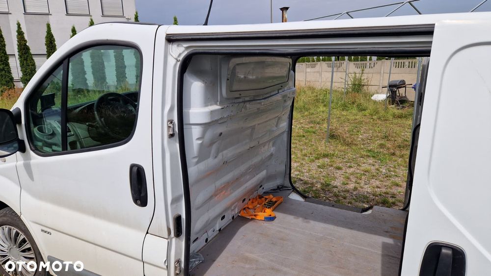 Opel Vivaro L2H1 2.9t Essentia - 6