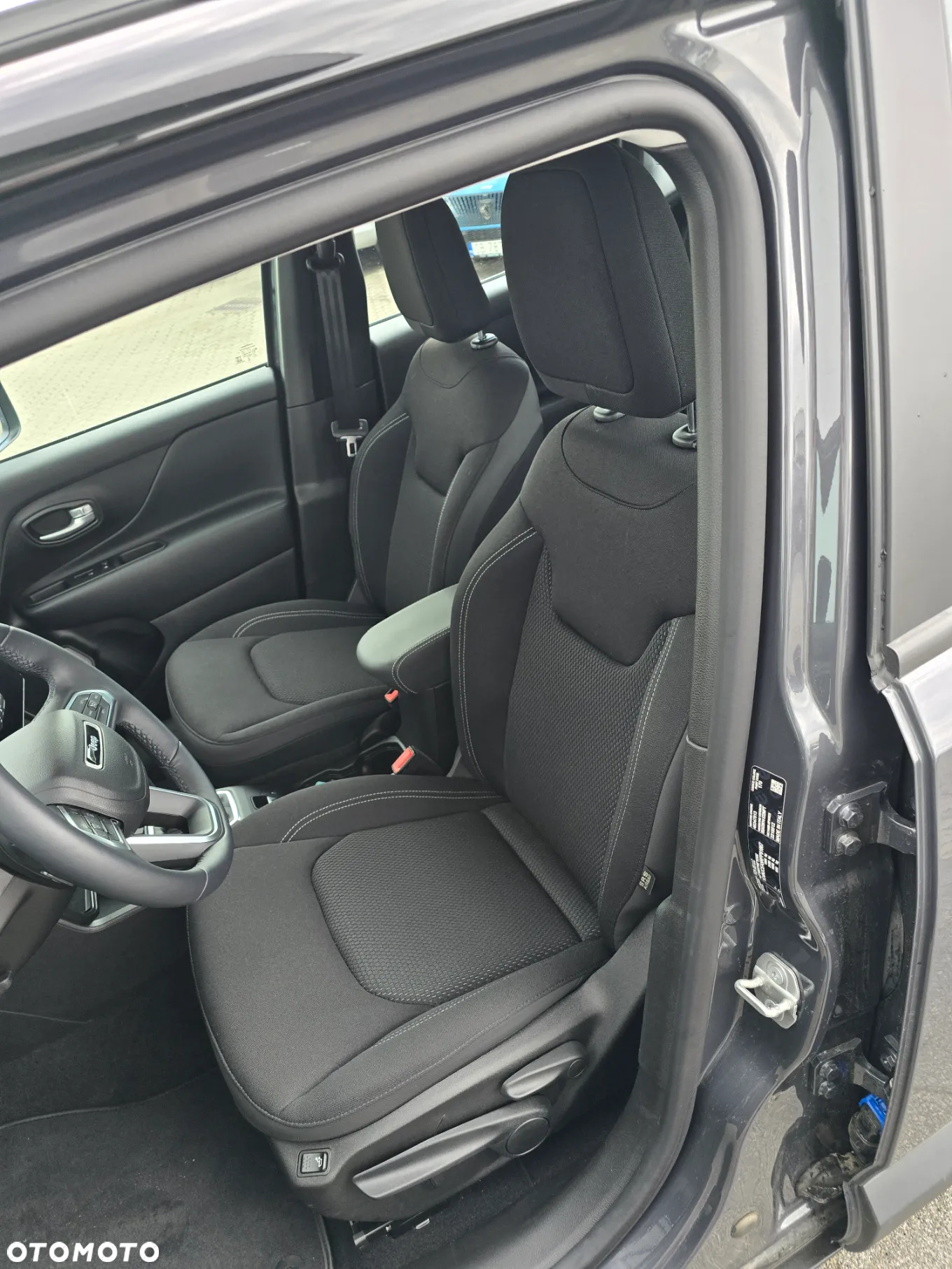 Jeep Renegade 1.5 T4 mHEV Summit FWD S&S DCT - 8