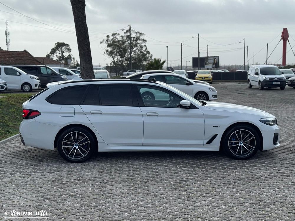 BMW 530 e Pack Desportivo M - 11