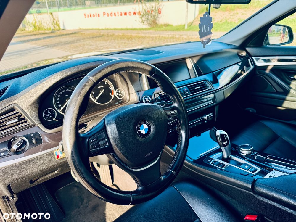 BMW Seria 5 518d Luxury Line - 17
