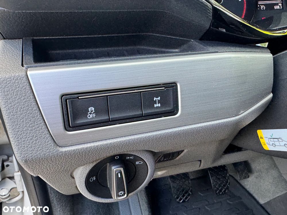 Volkswagen California - 34