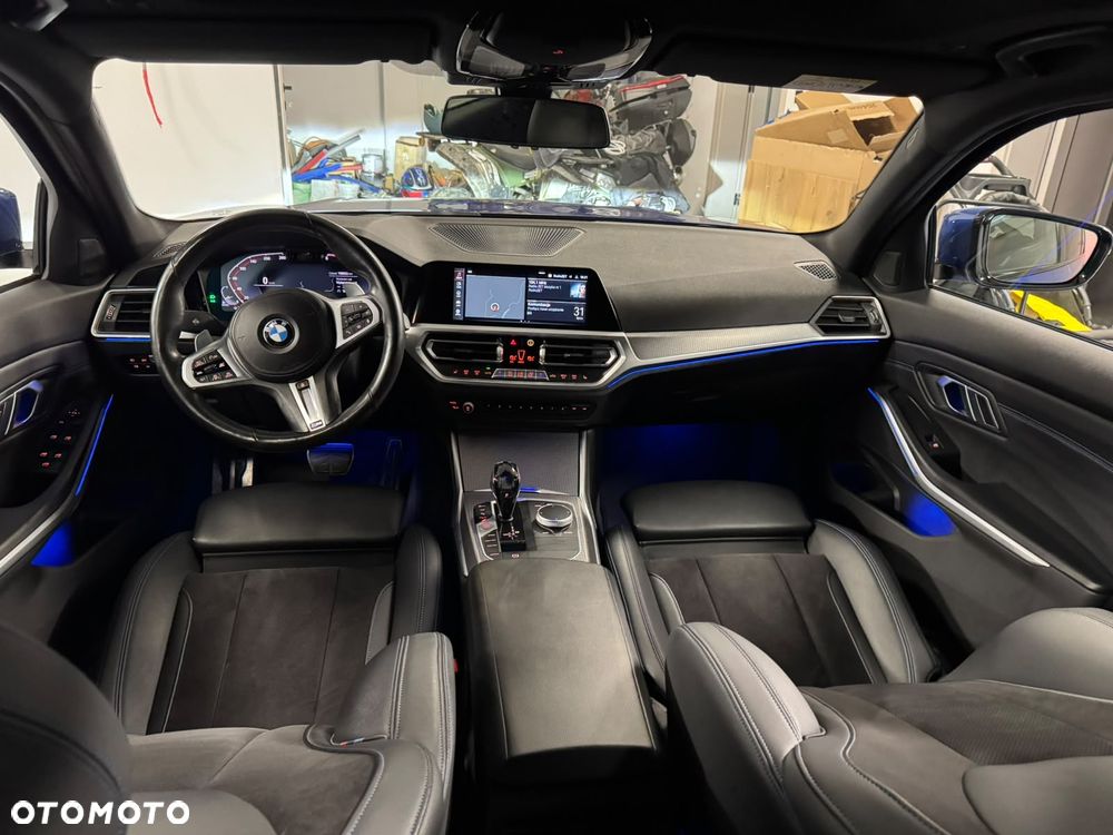 BMW Seria 3 320d Edition M Sport Shadow - 13