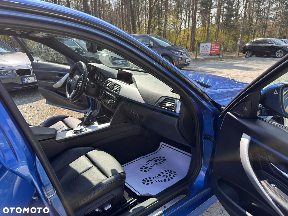 BMW Seria 3 328i xDrive Sport-Aut Sport Line - 31