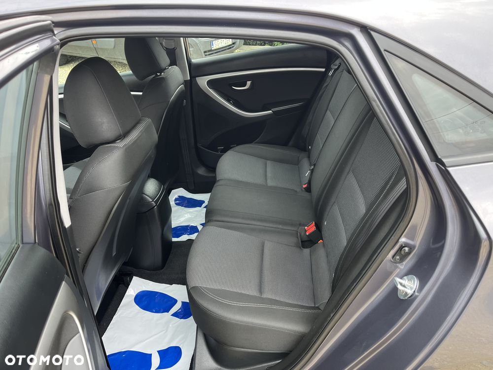 Hyundai i30 blue 1.4 Classic Navigation - 11
